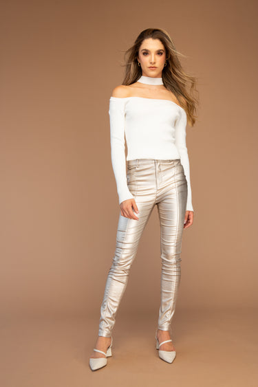 BLUSA TEJIDA ESTRAPLE MANGA LARGA