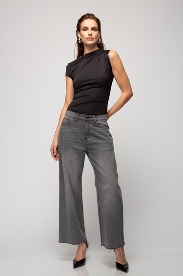 PLEATED JEANS