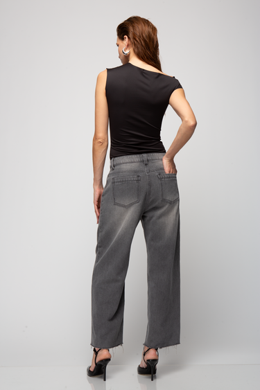 PLEATED JEANS