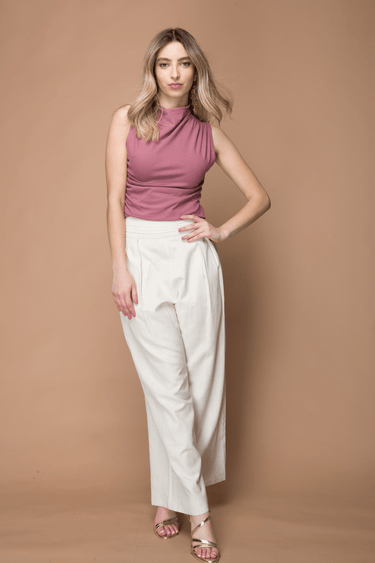 PANTALON CON PLIEGUES EN PRETINA Y PINZAS - Ferriano Store