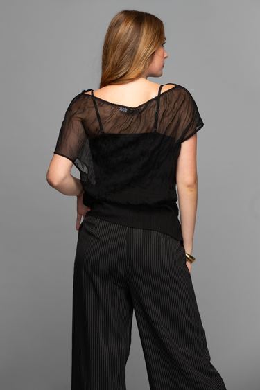 Blusa Cuello Ojal Sin Manga Tela Traslucida