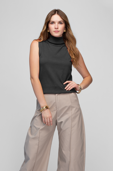 Blusa Tejida Sin Mangas Cuello Tortuga