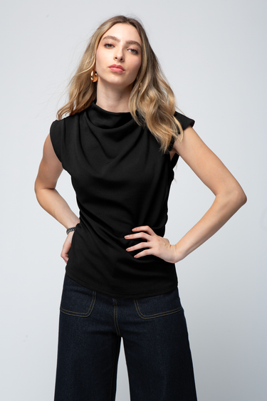 Top Drapeado En Hombros