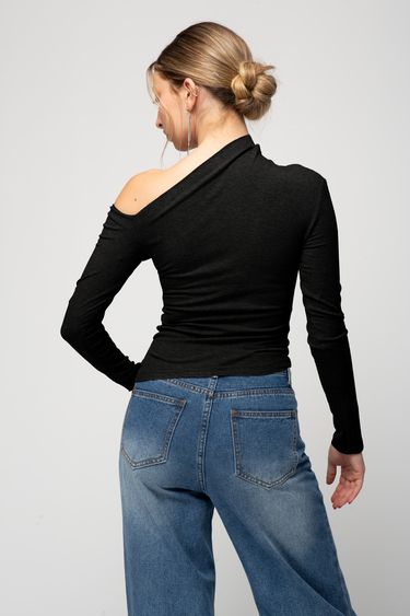 BLUSA ASIMÉTRICA MANGA LARGA