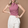 PANTALON CON PLIEGUES EN PRETINA Y PINZAS - Ferriano Store