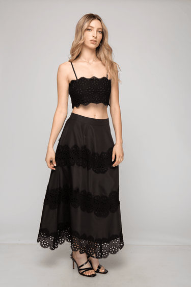 SET TOP Y FALDA BORDADOS PERFORADOS - Ferriano Store