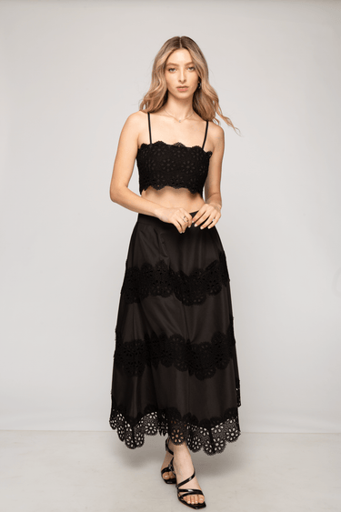 SET TOP Y FALDA BORDADOS PERFORADOS - Ferriano Store
